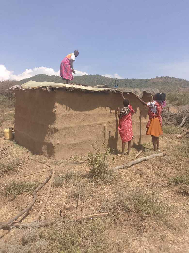 Building a traditional manyatta hut on a cultural trek