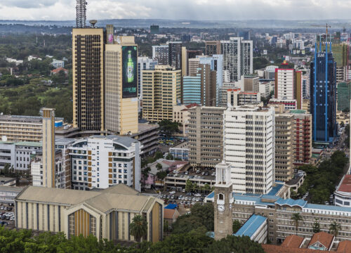 What is the distance between Nairobi and Mount Kenya for a game drive?