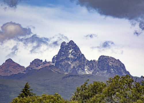 Can I choose between different flight altitudes during a scenic flight in Mount Kenya?