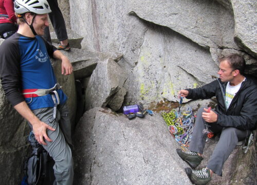 Are there any climbing clinics in Mount Kenya?