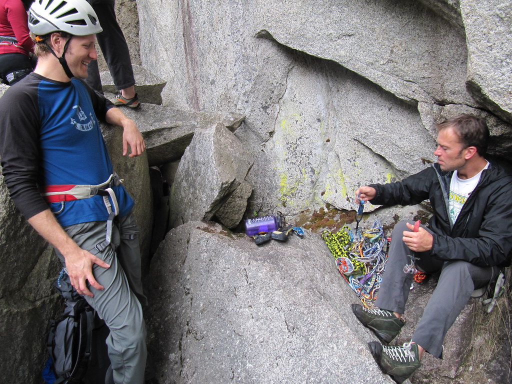 Are there any climbing clinics in Mount Kenya?