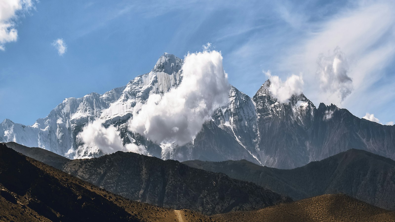 Are there any climbing gyms in Mount Kenya?
