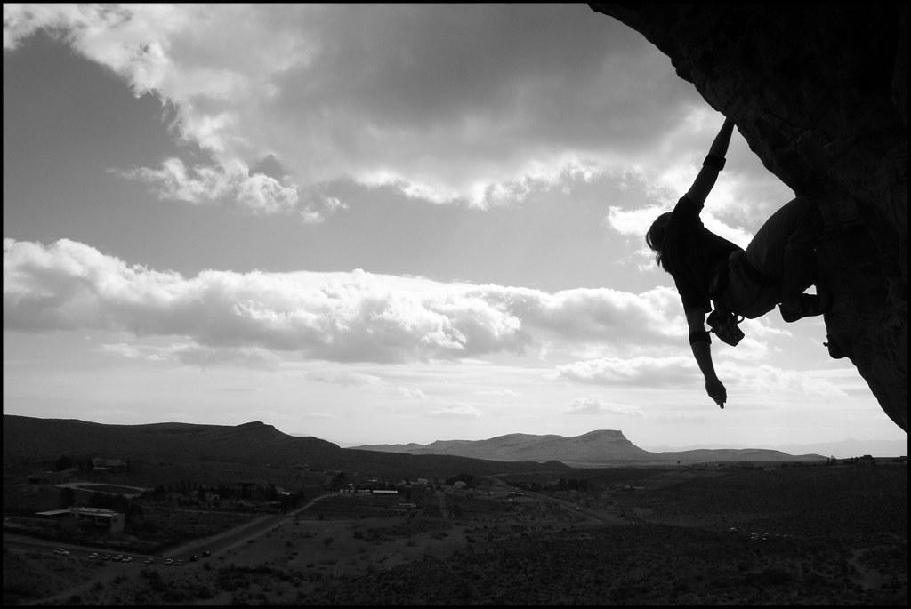 4. Unforgettable Experiences: Recommended Routes and Tips for a Memorable Rock Climbing Festival on Mount Kenya