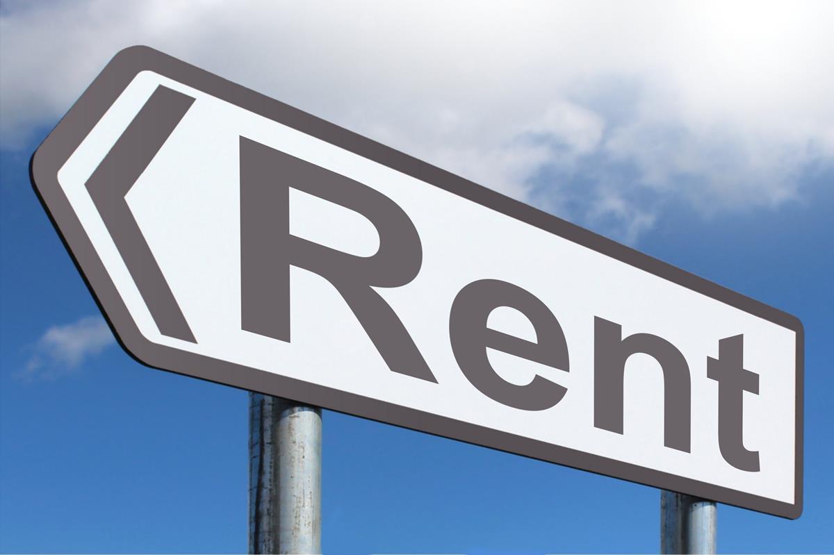 Can I rent climbing equipment in Mount Kenya?