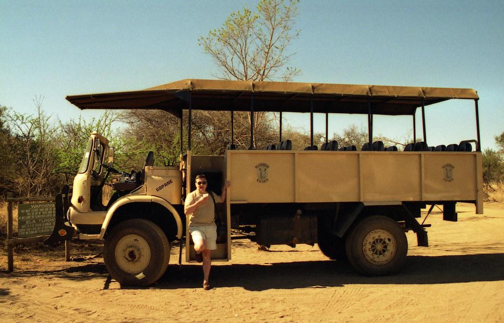 2. Dressing for Success: Essential Clothing and Accessories for a Memorable Game Drive Experience