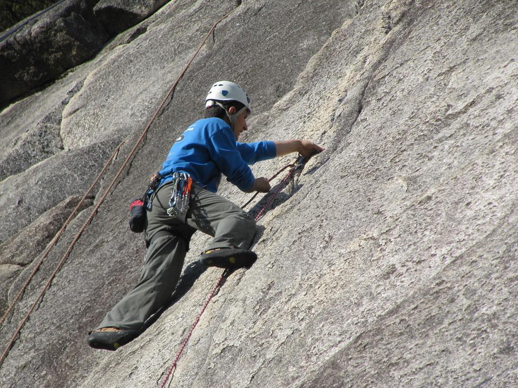 3. Navigating the Nocturnal Wonderland: Tips for Night Rock Climbing in the Majestic Mount Kenya