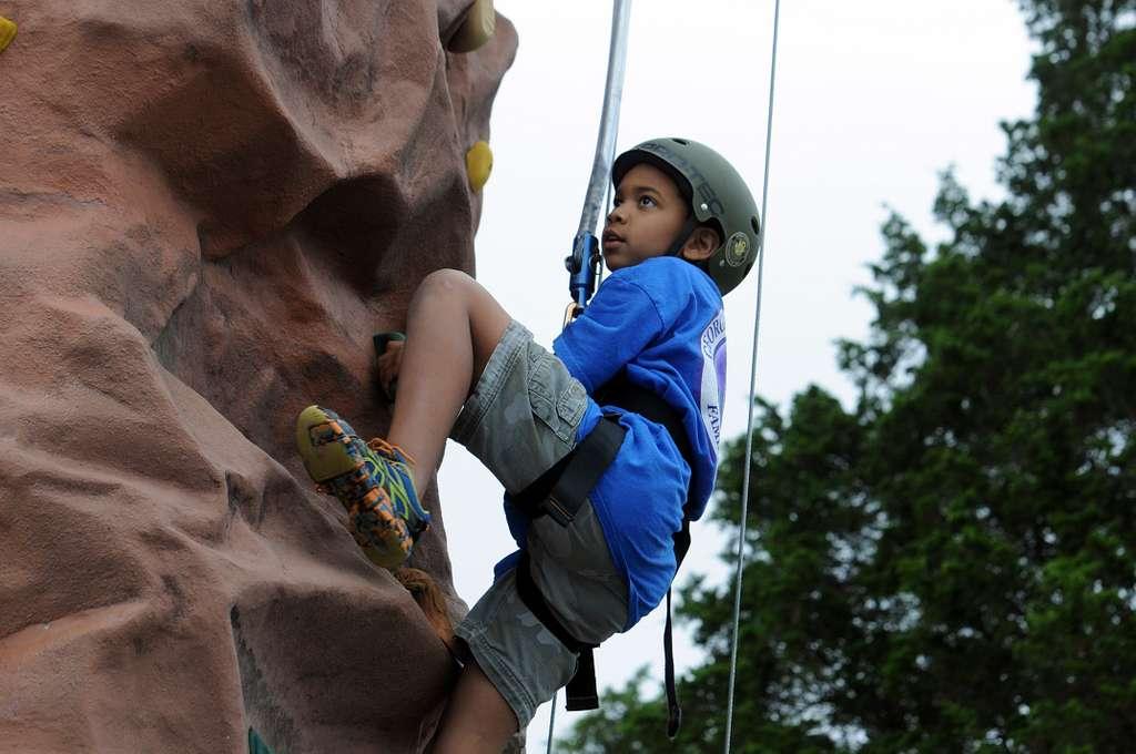 1. The Ultimate Guide to Climbing Schools for Kids in Mount Kenya: Safely Exploring the Majestic Peaks of Africa