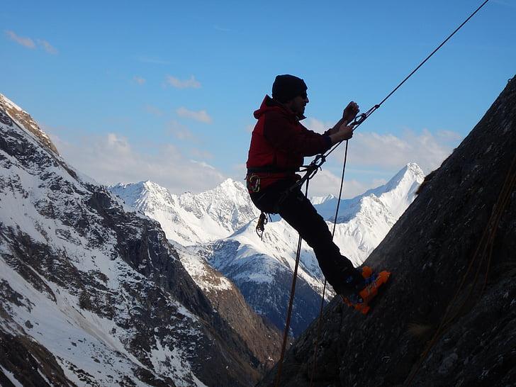 Can I do alpine climbing in Mount Kenya?