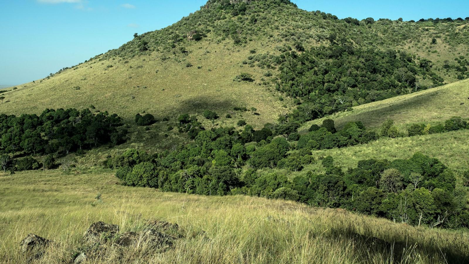 Can I visit Mount Kenya’s historical landmarks and monuments?